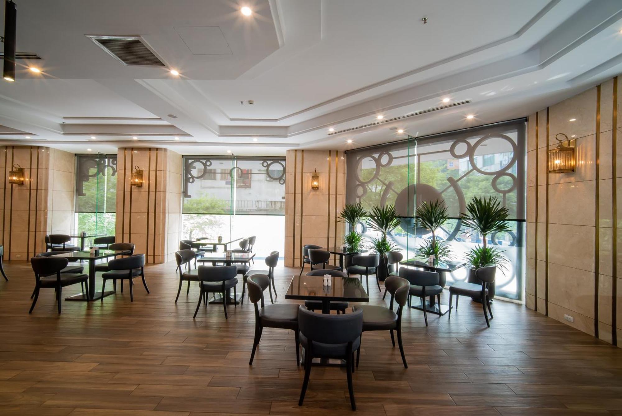 Nhat Ha L'opera Hotel
