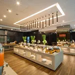 Nhat Ha L\'Opera Hotel