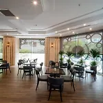 Nhat Ha L\'Opera Hotel